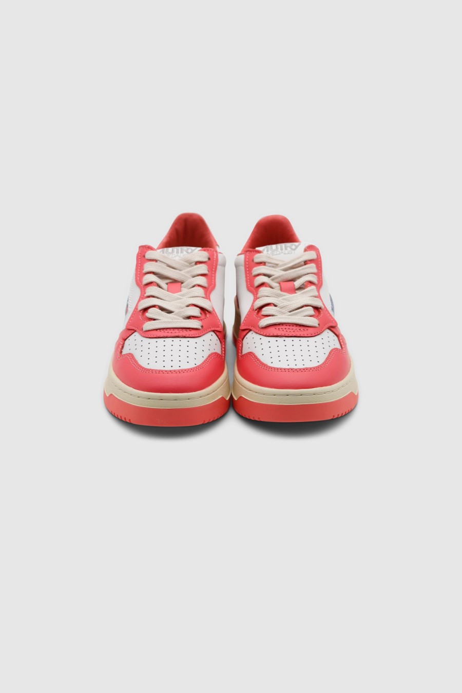 Damen Autry Sneaker | Medalist Low W Sneaker White/ Lobster